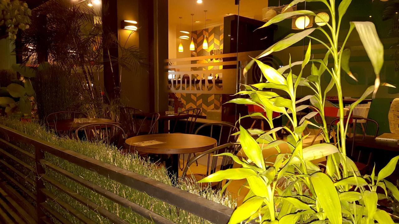 Sunrise Hotel Jogja Kejayan Extérieur photo