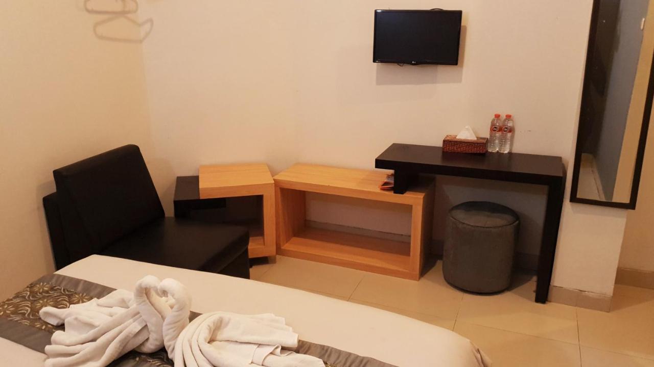 Sunrise Hotel Jogja Kejayan Extérieur photo